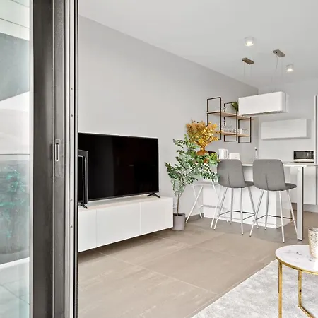 Gasperich With Pool Gym & View Lägenhet