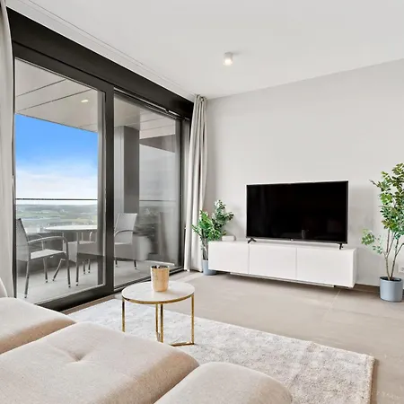 Luxury With Pool And Views In Gasperich *