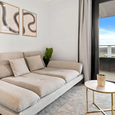 1-bedroom With Pool And Gym, Gasperich