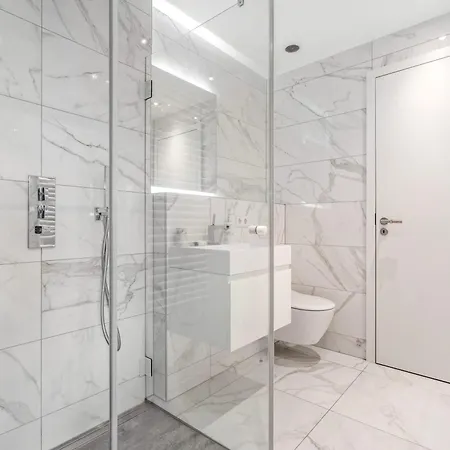 Gasperich With Pool Gym & View Luxemburg