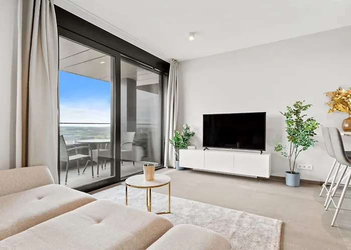 Luxury With Pool And Views In Gasperich *